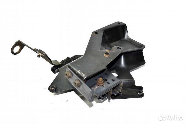 Кронштейн бака жидкости гидроусилителя руля scania