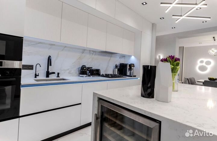 Кухня до потолка