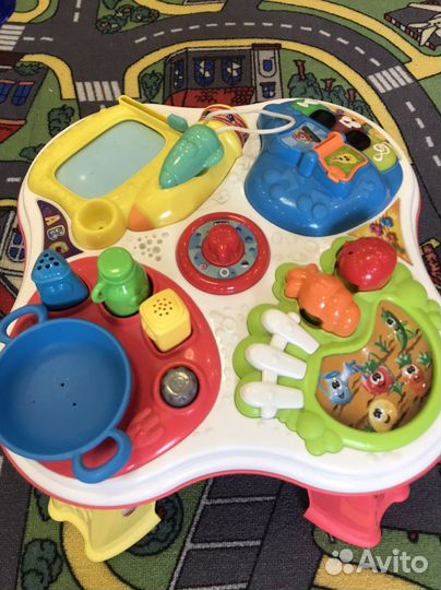 Развивающий столик chicco