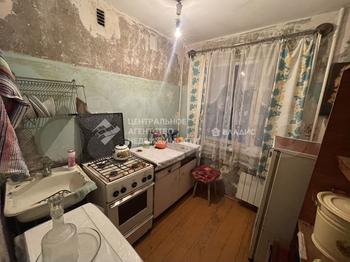 2-к. квартира, 50 м², 3/5 эт.