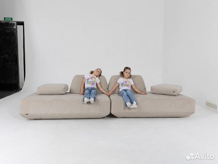 Диван прямои 4400х1700 мм