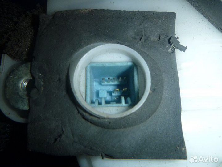 Замок двери задней левой honda pilot 2008-2015