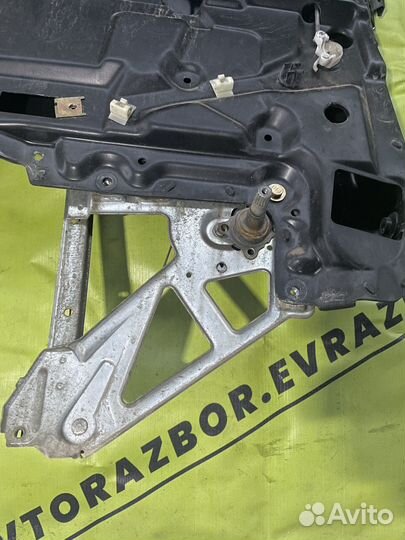 Задний стеклоподъемник audi a6 c4