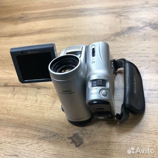 Видеокамера Sharp VL-z100S