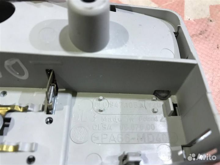 Плафон центральный Шкода Октавиа 1Z (2008 - 2013