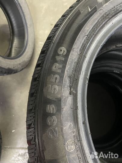 Triangle IcelynX TI501 235/55 R19 105