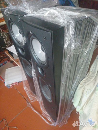 KEF Q65
