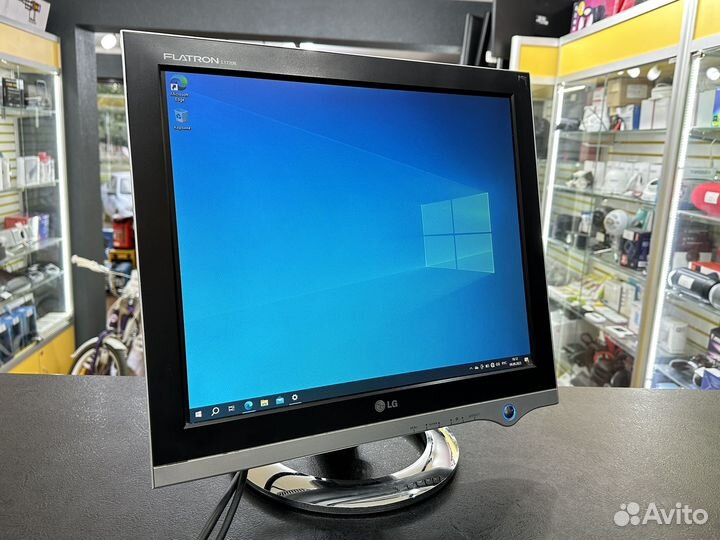 Монитор LG 17