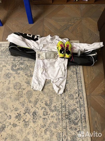 Фехтовальный костюм