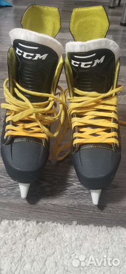 Коньки хоккейные