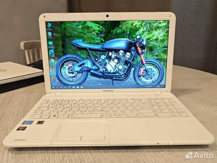Toshiba C850 i5 2.6Ghz/8Gb/256SSD Гарантия Чек