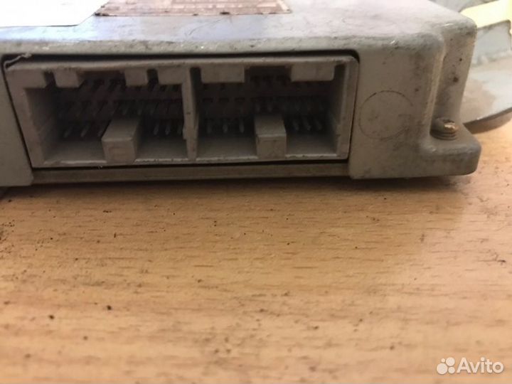 Блок управления АКПП Nissan Primera