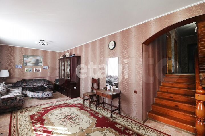 Дом 265,4 м² на участке 8,1 сот.