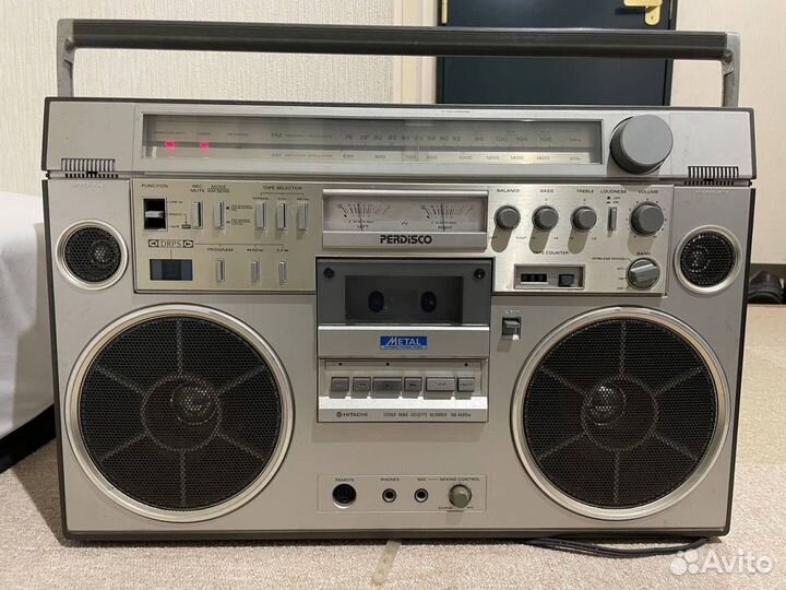 Hitachi TRK-8600 кассетная магнитола