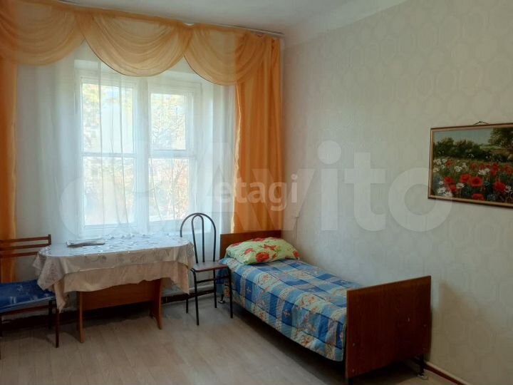 Комната 15 м² в 3-к., 2/2 эт.