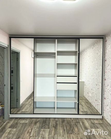 Шкаф встроенный