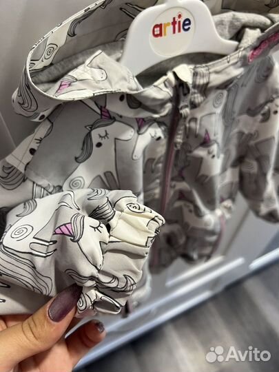 Ветровка для девочки