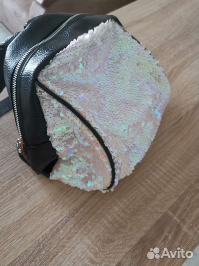 Рюкзак с пайетками