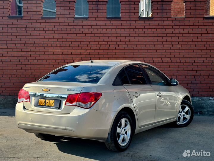 Chevrolet Cruze 1.6 AT, 2011, 221 000 км