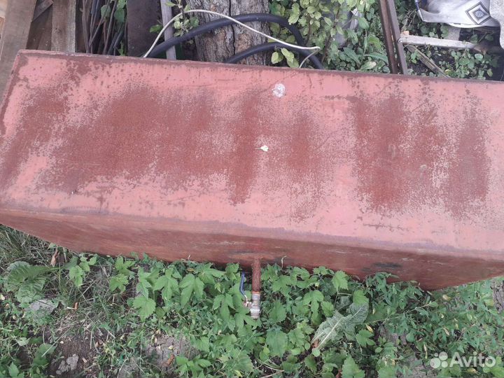 Бак для воды железный