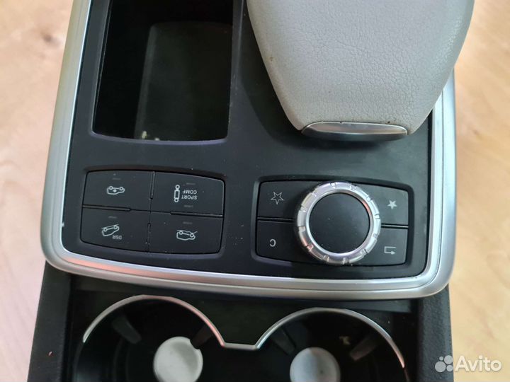 Центральный подлокотник Mercedes GL166
