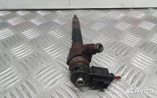 Форсунка дизельная volkswagen passat B7 (ODN02AL04