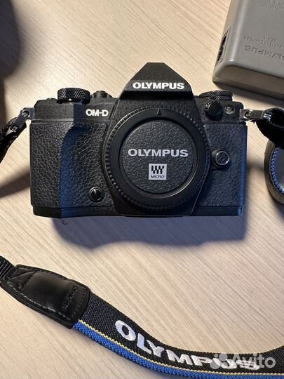 Olympus OM-D E-M5 Mark II (полный комплект)