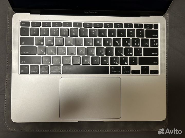 Macbook air 13 m1 256 silver
