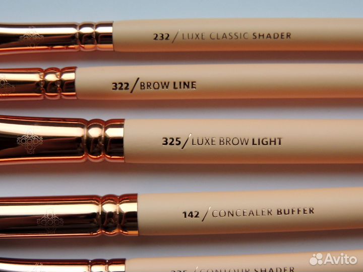 Кисть Zoeva оригинал - 142