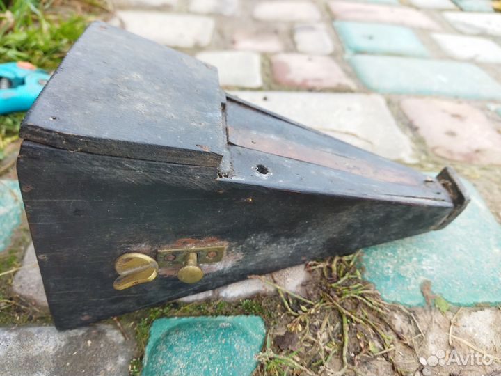 Метроном старинный