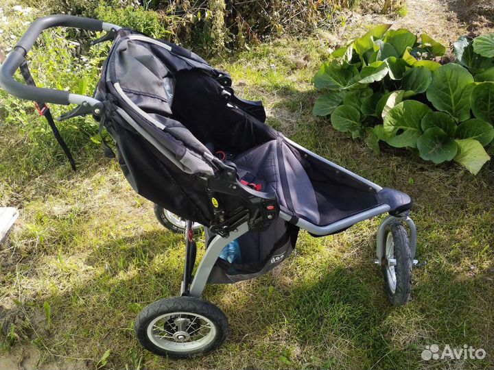 Коляска Bob Revolution SE