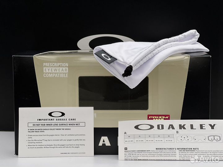 Сноуборд маска Oakley Flight Tracker L / XL FP Sap
