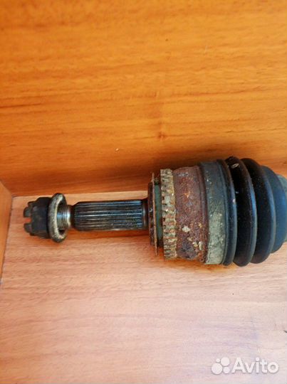 Полуось левая Хюндай Акцент 1,5 с абс