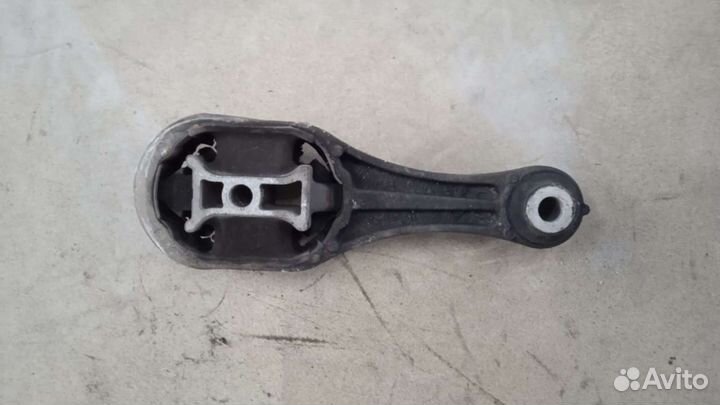 Подушка двигателя кпп Рено Меган 3 Флюенс k4m