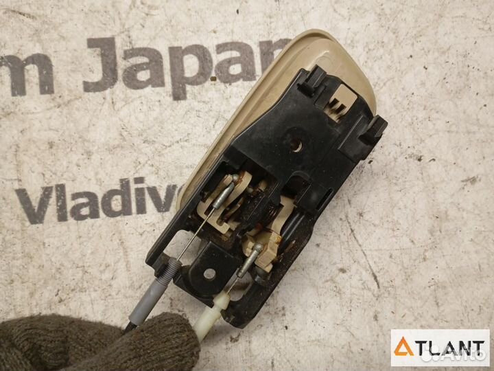 Замок двери задний правый toyota harrier