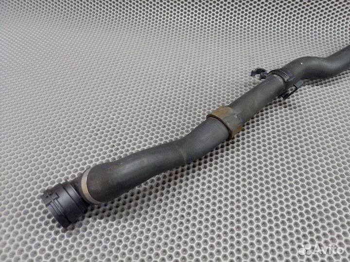 Патрубок радиатора верхний VW Touareg BMV 3.2