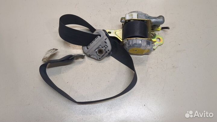 Ремень безопасности Toyota Corolla Verso, 2003