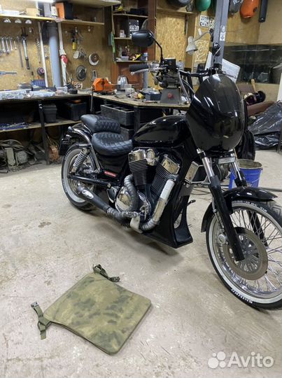 Suzuki Intruder vs 1400