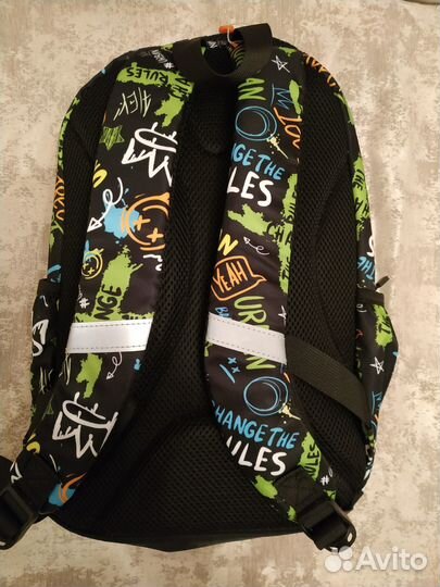 Рюкзак для начальной школы новый