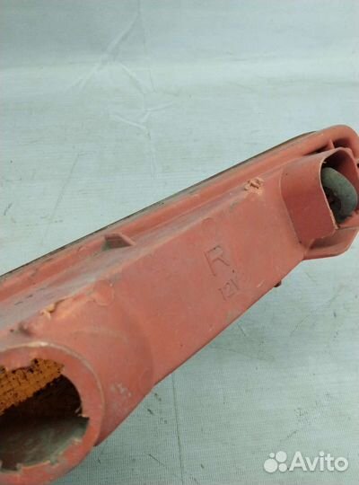 Поворотник правый toyota sprinter trueno 101