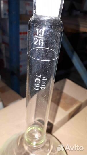 Колба 1000 мл с пробкой мерная Км 2-1000-2 бюретка