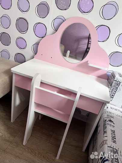 Туалетный столик с зеркалом детский