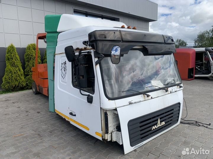 Кабина MAZ 5440