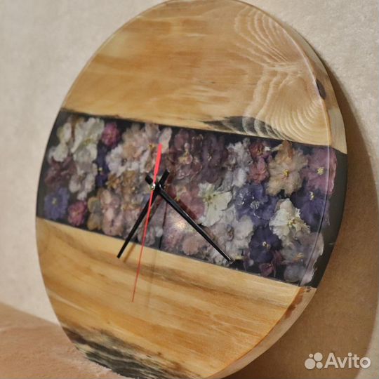 Часы ручной работы