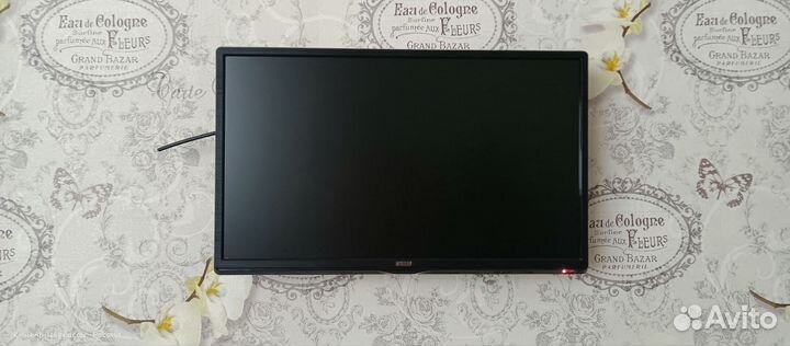 LCD телевизор