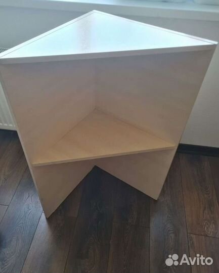 Стеллаж и уголок