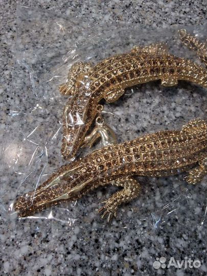 Ожерелье чокер крокодилы стразовые золотые