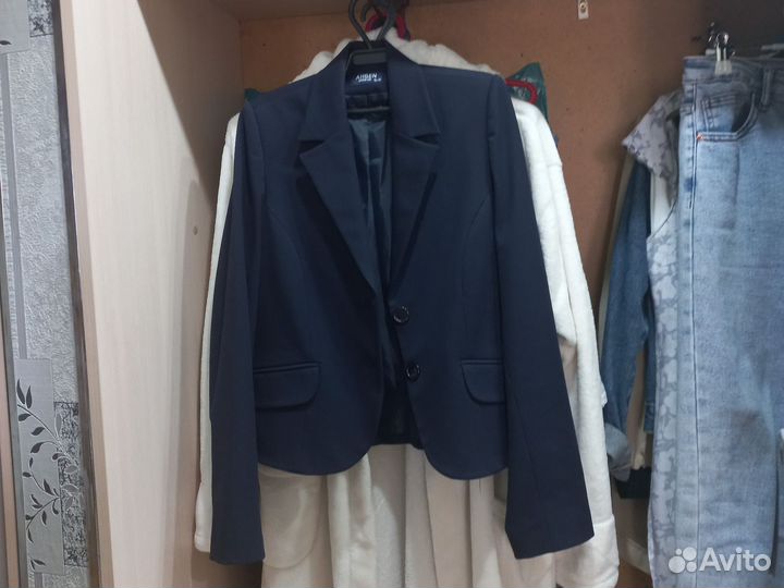 Пиджак для девочки возможен торг