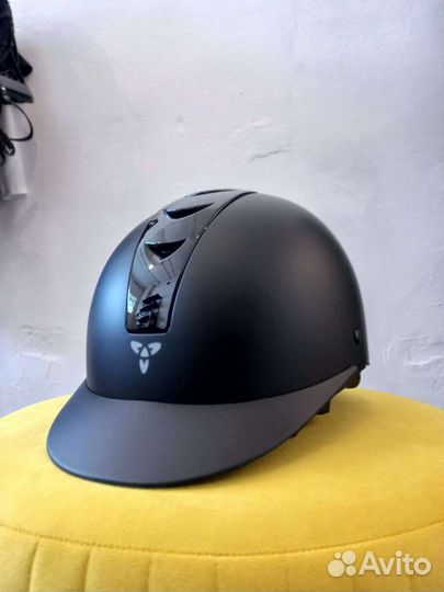 Шлем для верховой езды56 размер