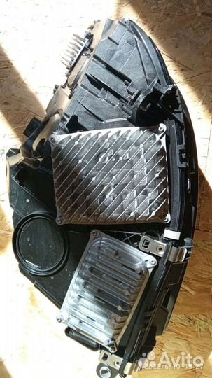 Фара правая W223